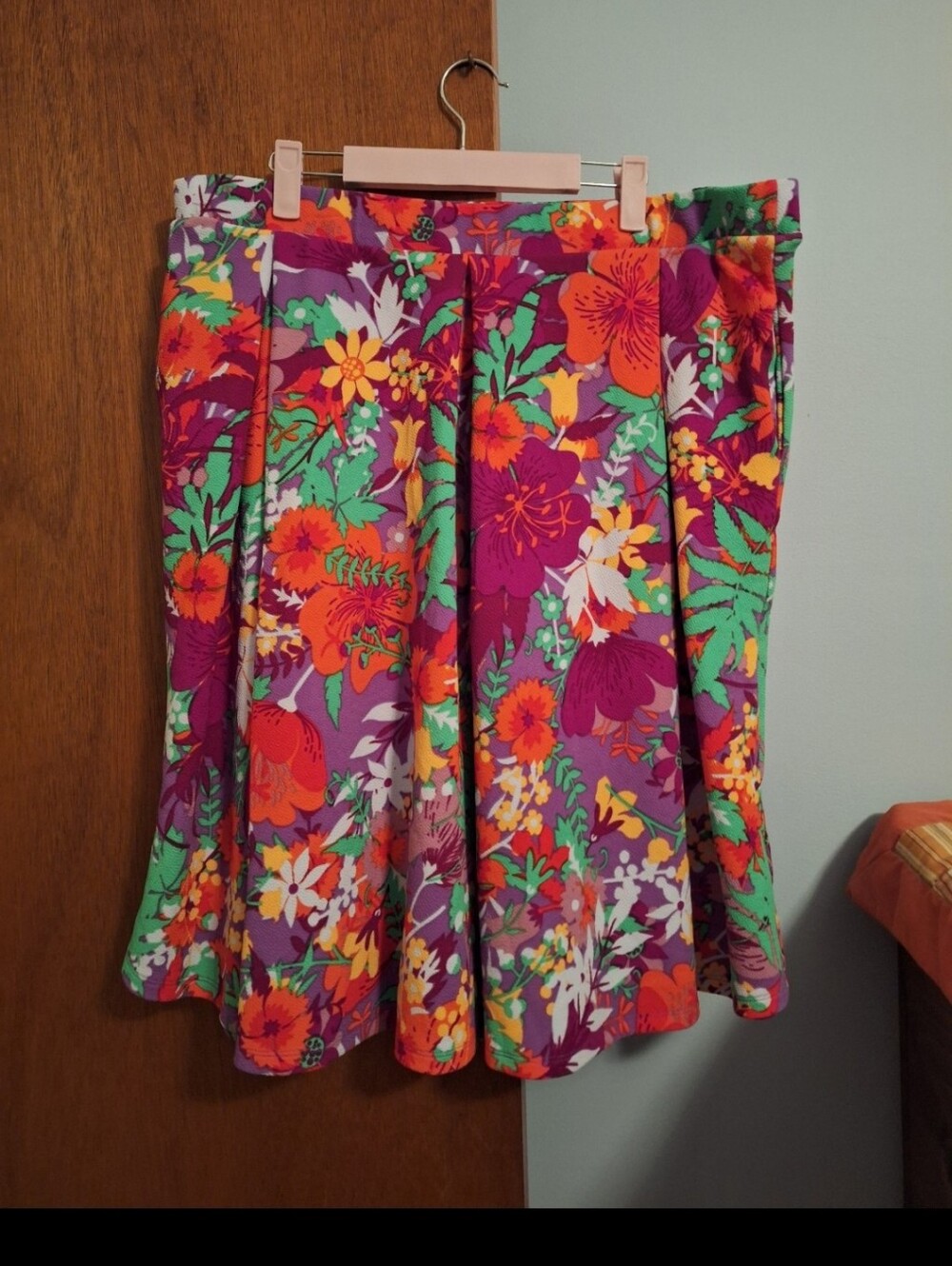 Final Price Sale* LuLaRoe Madison Skater Pleated Skirt Floral Print W/Pockets